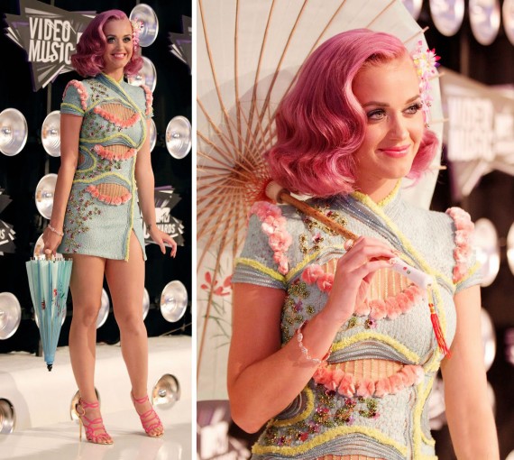 Katy Perry’nin Versace elbisesi